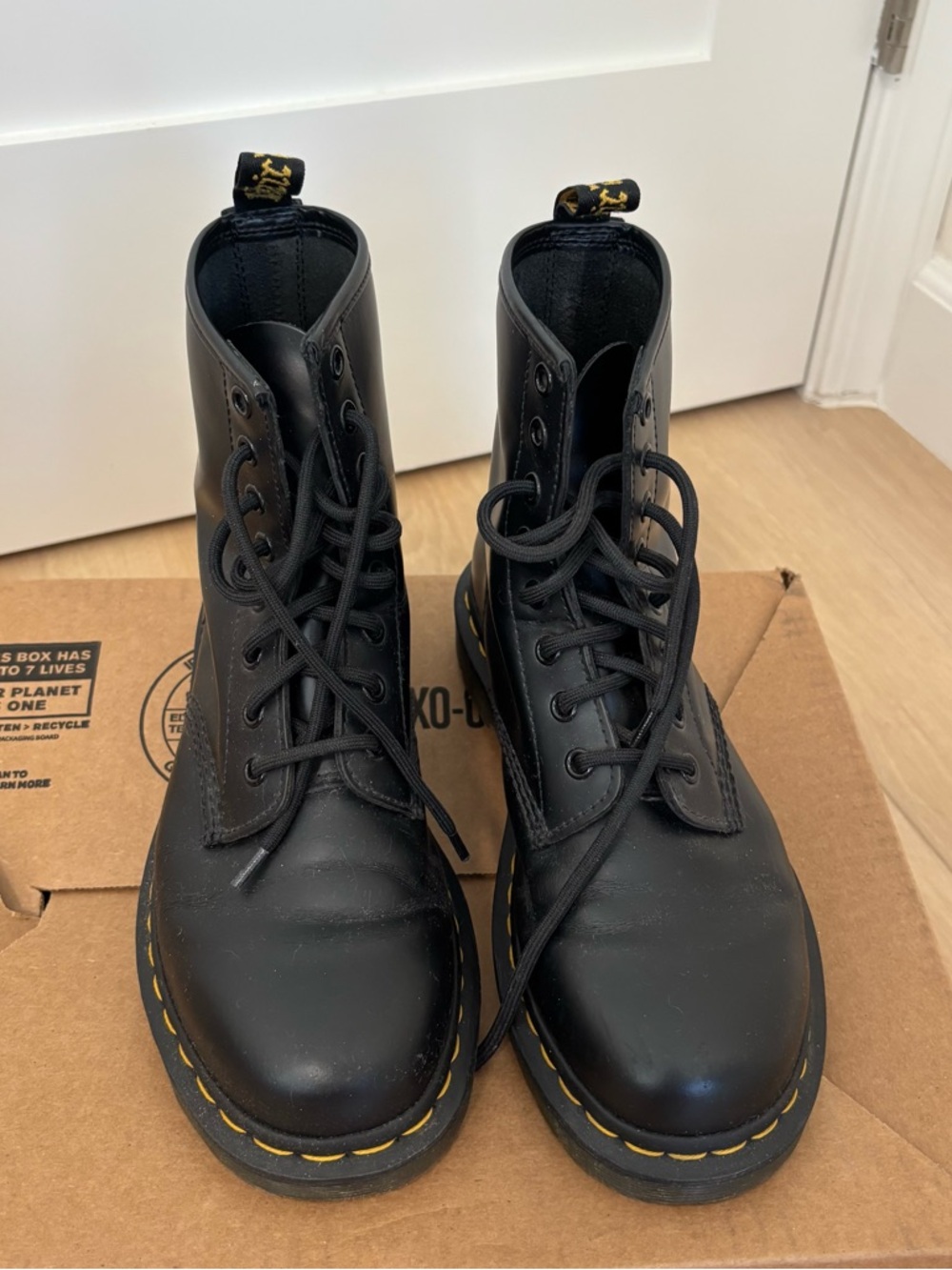 Dr Martens 1460 Lace Up boots